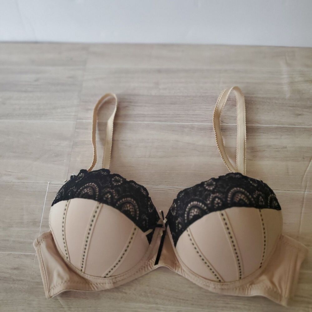 Jezebel Padded Push Up Bra 34B Nude Black Lace Corset Stitch